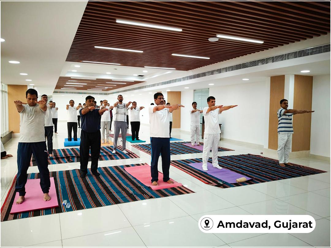 મુંબઈ–અમદાવાદ બુલેટ ટ્રેન પ્રોજેક્ટના વિવિધ સાઇટ કચેરીઓમાં આંતરરાષ્ટ્રીય યોગ દિવસ 2026ની ઉજવણી કરવામાં આવી.